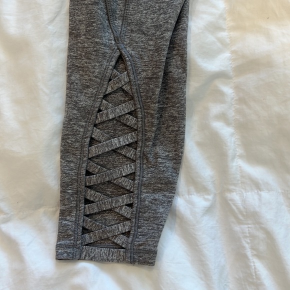 Lululemon Pure Practice legging sz 6 - Picture 4 of 6